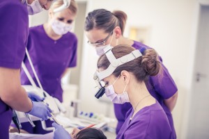 Dr. Kinga Maráz dentoalveolar surgeon