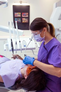 Professional dental cleaning with Huanita Dobó at Dentoplant