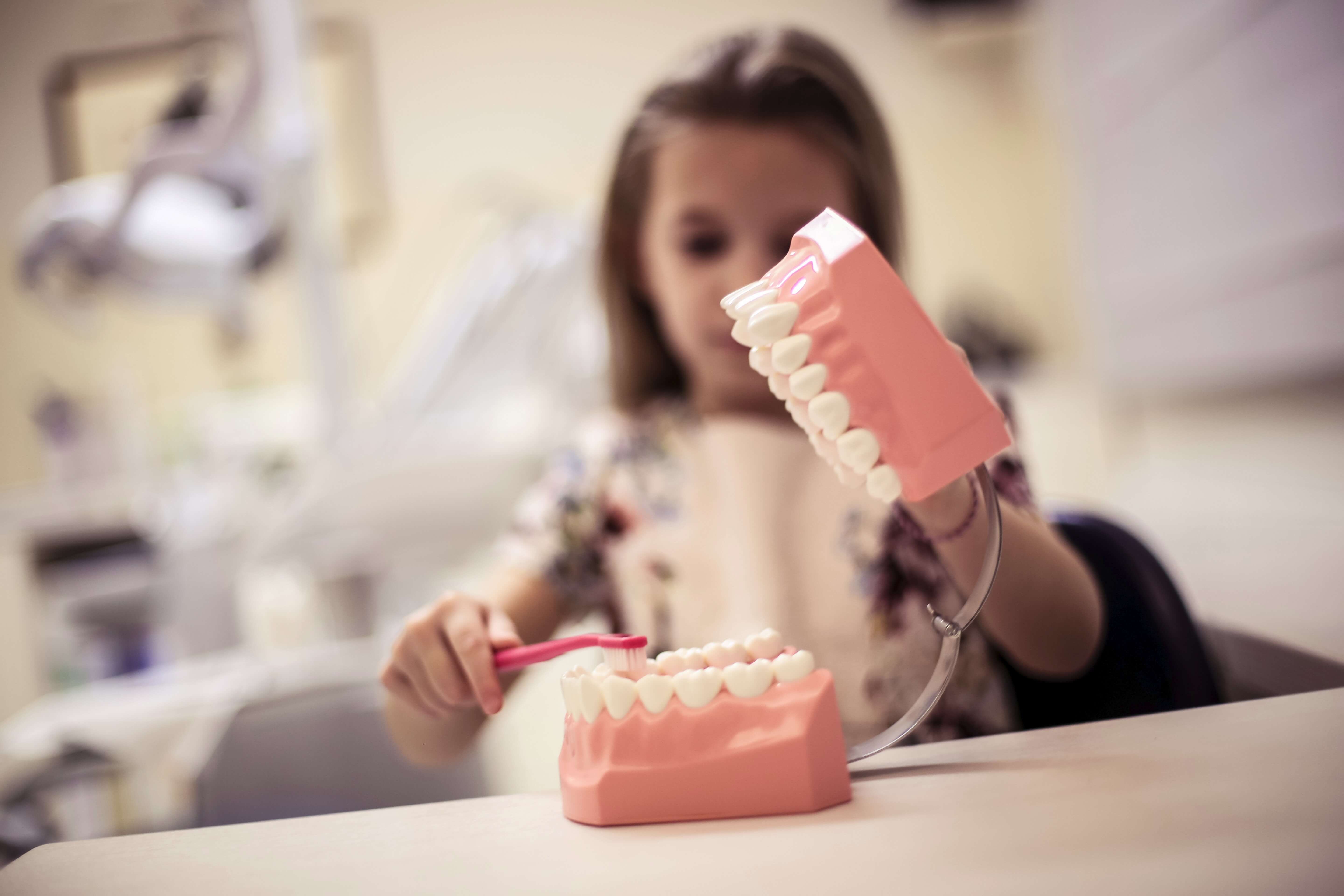 A szívproblémás gyerekek ritkábban látogatják a fogorvost